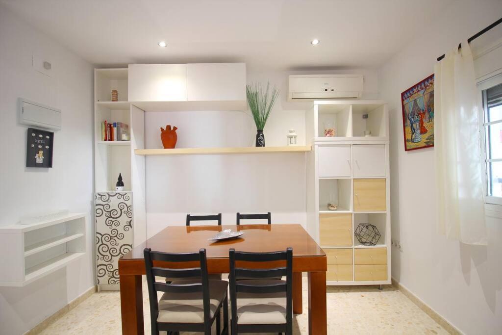 Barrio De Triana - Bidasoa Facil Aparcamiento Sevilla Exteriér fotografie
