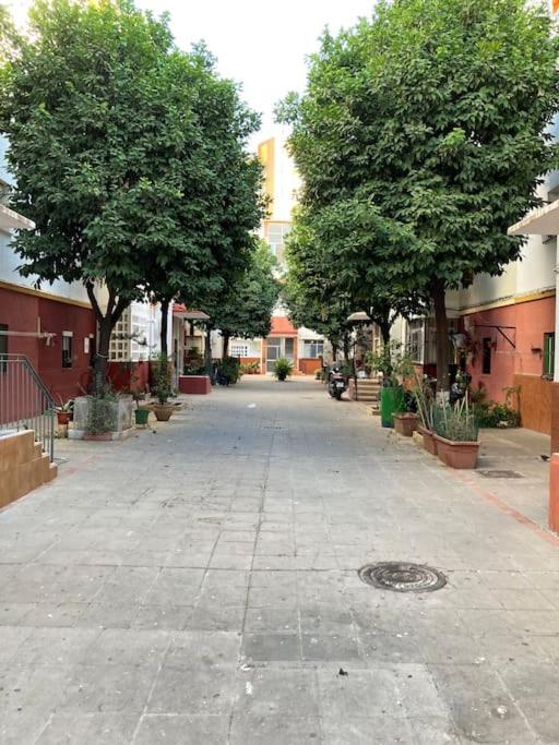 Barrio De Triana - Bidasoa Facil Aparcamiento Sevilla Exteriér fotografie